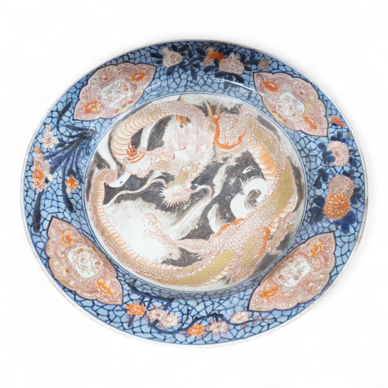 A late 17th century Japanese Arita ‘dragon’ dish, 55cm